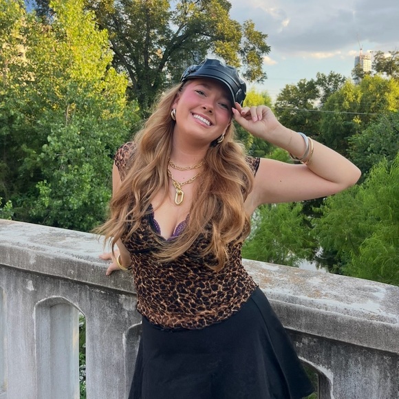 Leopard-Print V-Neck Top in Brown and Black - Picture 3 of 3